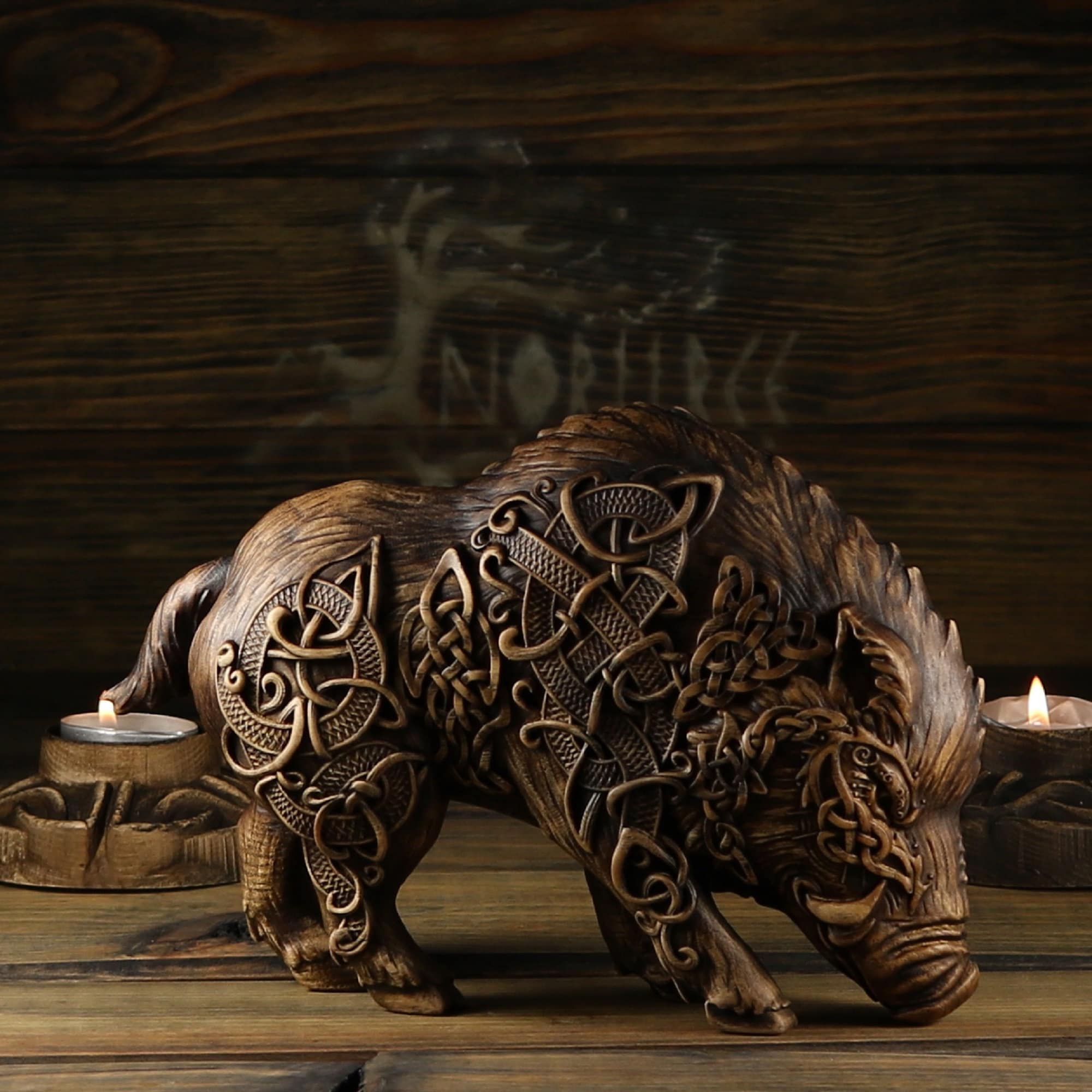 グリンブルスティの猪像：北欧異教の木彫、バイキングの装飾 - Etsy 日本