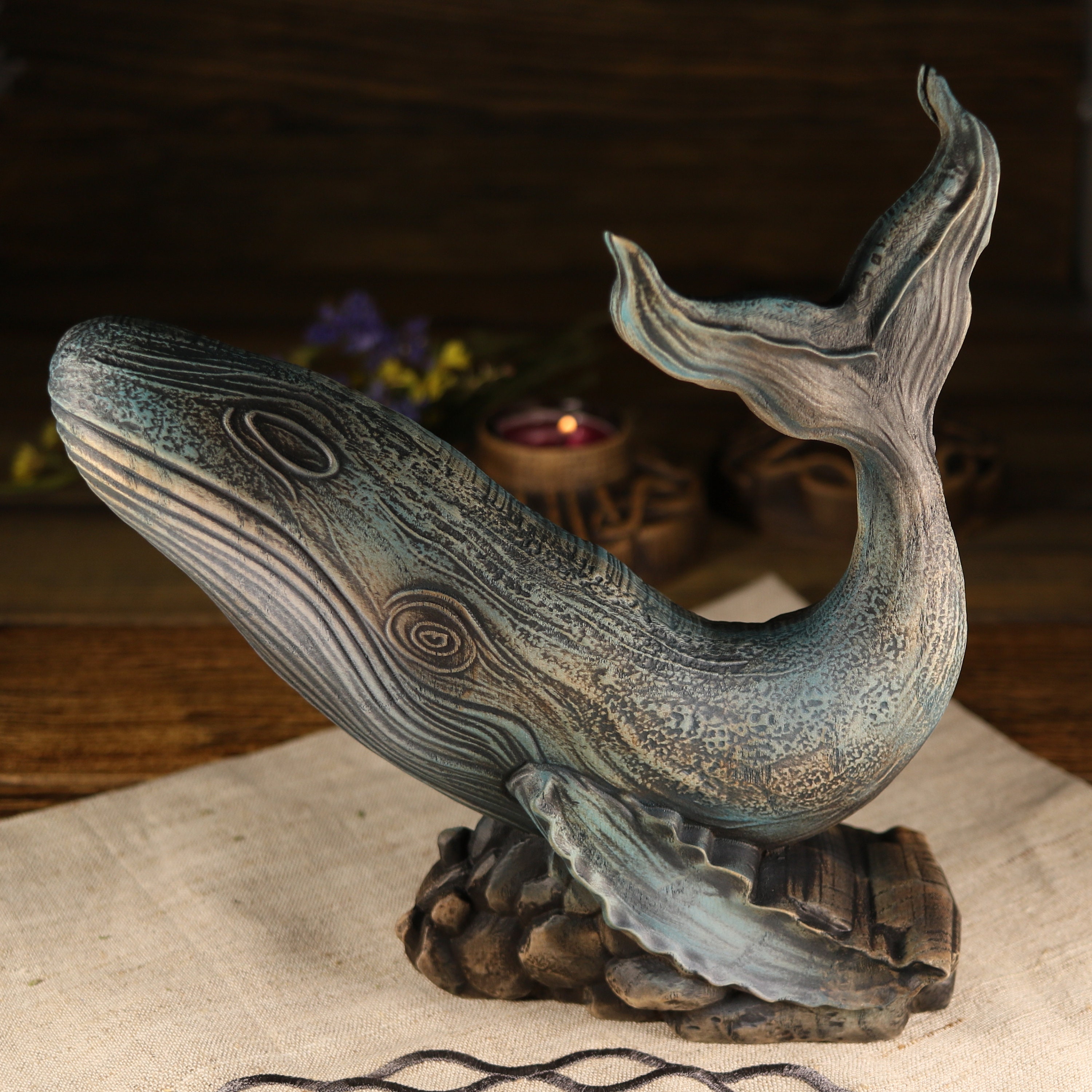 置物 WHALE Blue Whale Sculpture: Ocean Home Wooden Statue Animal Figurine