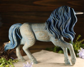 青いユニコーンの木彫り：神話上の生き物の像、家の装飾 - Etsy 日本