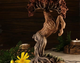 木製の木の鹿の像：異教の北欧の装飾の神秘的な動物 - Etsy 日本