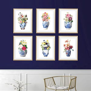 Ingwerglas Kunstdrucke mit Blumen - Hamptons blaue und weiße Chinoiserie Drucke, botanische Drucke, Set mit sechs Drucken zur Auswahl