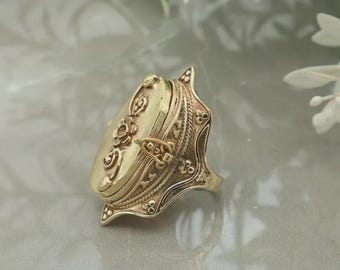 Gold Poison Box Ring - Vintage Style Locket Ring - Secret Compartment Jewelry - Ornate Boho Statement Ring - Victorian Pill Box Ring