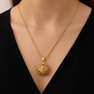 Pregnancy bola - Flower pattern cage - maternity necklace for nice gift - Black bell sound bola - Pompom charm - Future Mom