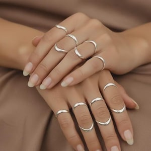 人間工学に基づいたスワンネックスプリントリング、ジャーマンシルバー/真鍮製調節可能な関節サポートリング - モダンミニマリスト関節炎スプリント