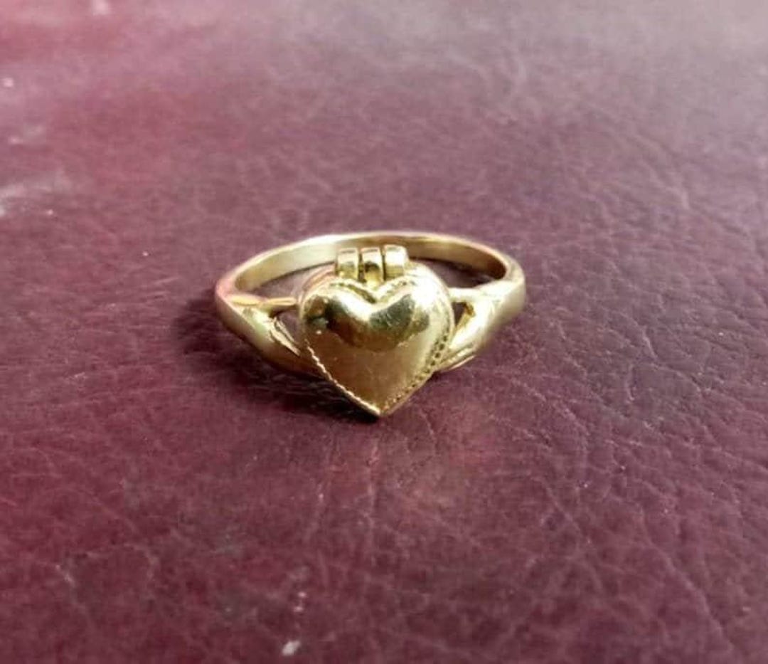Sacred Heart Ring / Heart Cross Lover Ring / Beautiful Poison Box Ring ...