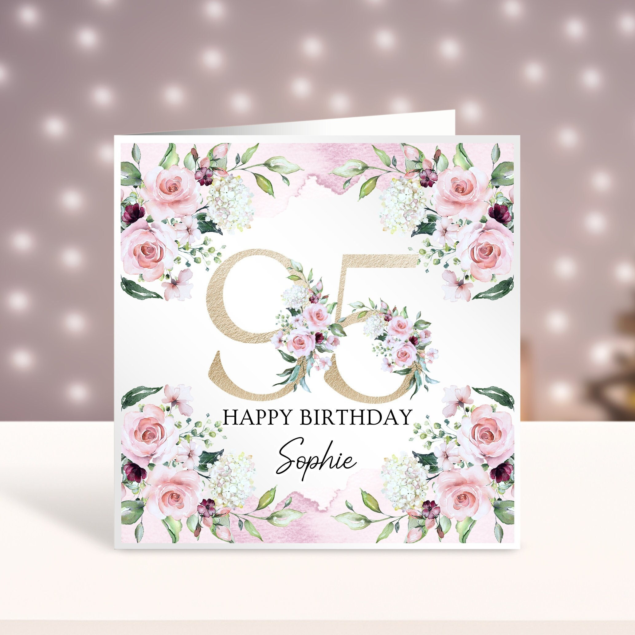Biglietto Auguri Per 95° Compleanno Per Amica, Con Bouquet Floreale, Formato 15x15 Cm, Stampato Su Cartone FSC, Vuoto Dentro, Con Busta