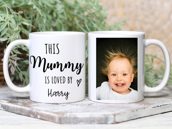 Tazza con foto personalizzata per la mamma, Questa mamma è amata dalla tazza,  La prima tazza