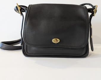 Vintage 2001 Coach Navy Leather Companion Flap  Shoulder