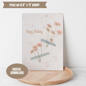 Tarjeta imprimible de feliz cumpleaños con flores secas