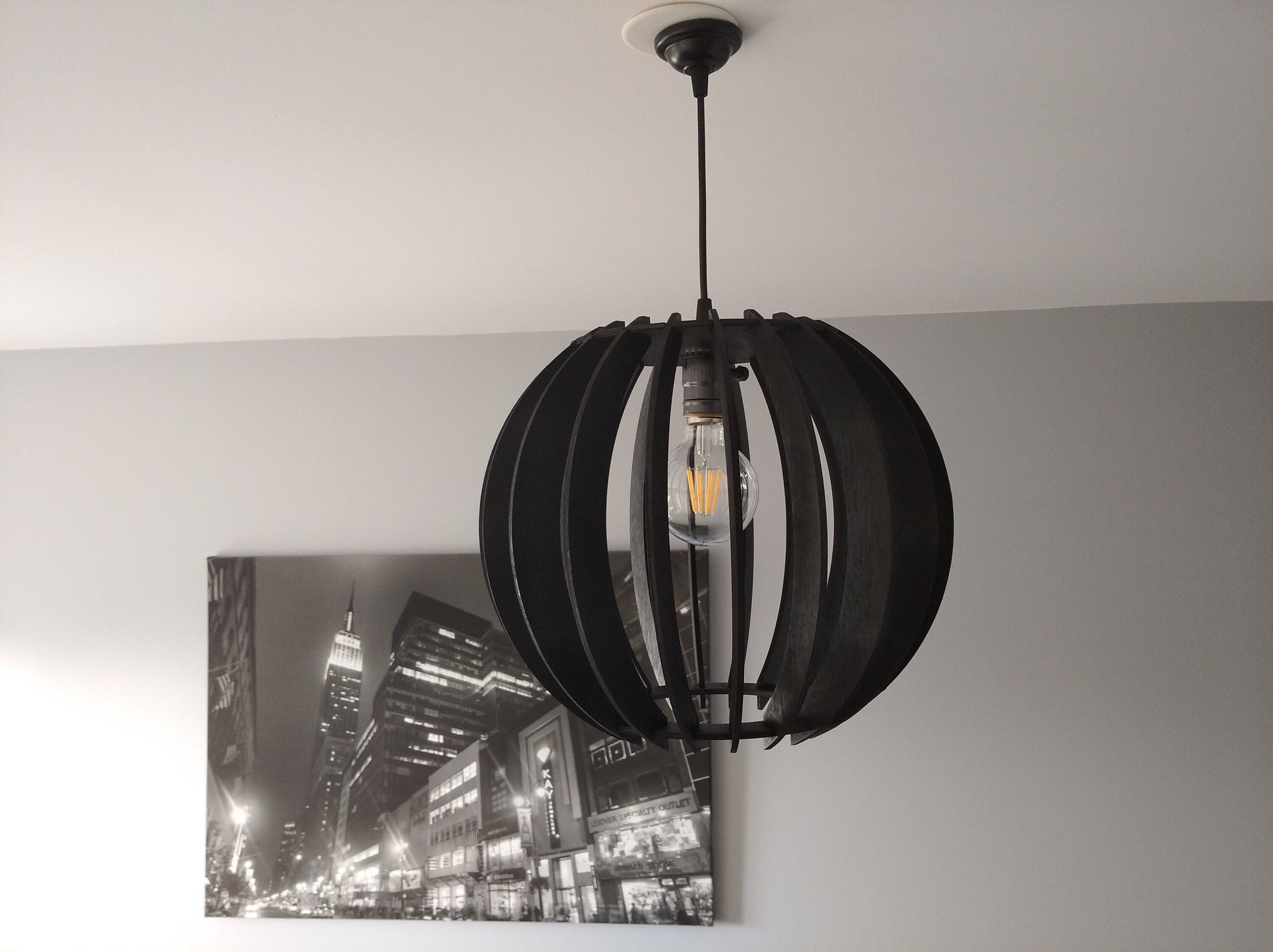 Lustre Boule en Bois - Luminaire Moderne Noir Suspension Design Décoration Intérieure- Style Contemp