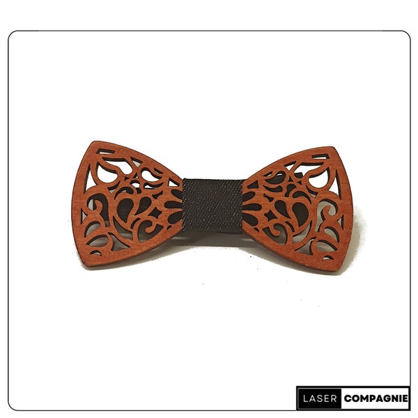 Noeud papillon arabesque en bois marron (noyer) arrondi et le tissus central noir. Cadeau pour mariage, témoins et cérémonie.