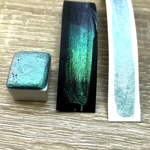 Colorshift watercolor - chameleon - aquarellfarbe handmade - Farbwecchsel - 'Pfauenblau' - halbes Näpfchen