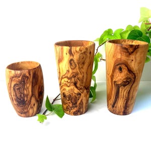 Gobelet fait main en bois d'olivier : tasse de salle de bain rustique, porte-ustensiles