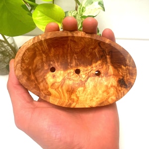 Tvålkopp i olivträ: Självdränerande oval tvålhållare, Naturfärgad badbricka (13 cm) bild 2