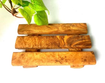 Handmade Olive Wood Soap Dish: Rustic Bathroom Decor (12cm x 7cm)