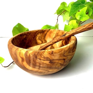 Handcrafted Olive Wood Bowl with Spoon: Rustic Cereal Bowl (16cm)