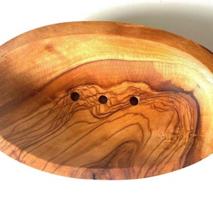 Tvålkopp i olivträ: Självdränerande oval tvålhållare, Naturfärgad badbricka (13 cm) bild 13
