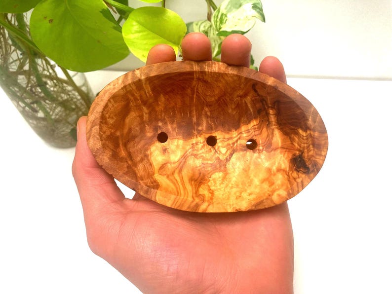 Tvålkopp i olivträ: Självdränerande oval tvålhållare, Naturfärgad badbricka (13 cm) bild 2