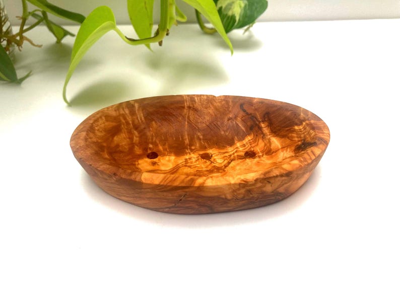 Tvålkopp i olivträ: Självdränerande oval tvålhållare, Naturfärgad badbricka (13 cm) bild 6