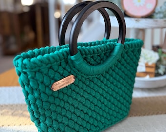 Emerald Green Crochet Handbag with Wooden Handles | Handmade Chunky Crochet Purse | Modern Boho Tote Bag | Statement Bag Gift for Her