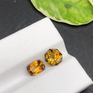 Pedra preciosa esfenóide natural de 2,80 ct – Fogo e brilho brilhantes | Lapidação mista | Qualidade rara para colecionadores