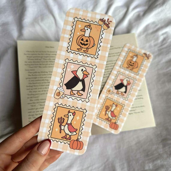 Silly Goose Halloween Bookmark: Linen Cardstock 300gsm, Book Lover Gift, Bookish Present, Fall Season