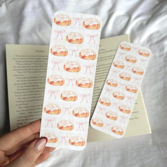 Cinnamon Roll Bookmark: Linen Cardstock 300gsm, Book Lover Gift, Bookish Present, Coquette Style
