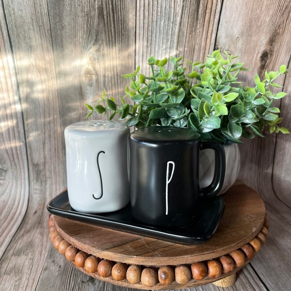 Farm House  salt and pepper shaker - ceramic salt and pepper shaker with tray - black and white - super cute - gift idea