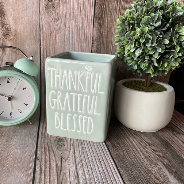 Farm House  pens and pencils holder - Green - Thankful Grateful Blessed  - ceramic - farmhouse style - gift idea - motivation gift