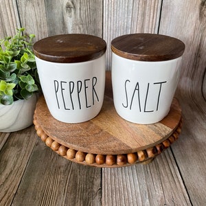 Farm House  salt and pepper cellar - ceramic cellar with wooden lid - gift idea - farmhouse style - salt and pepper holder