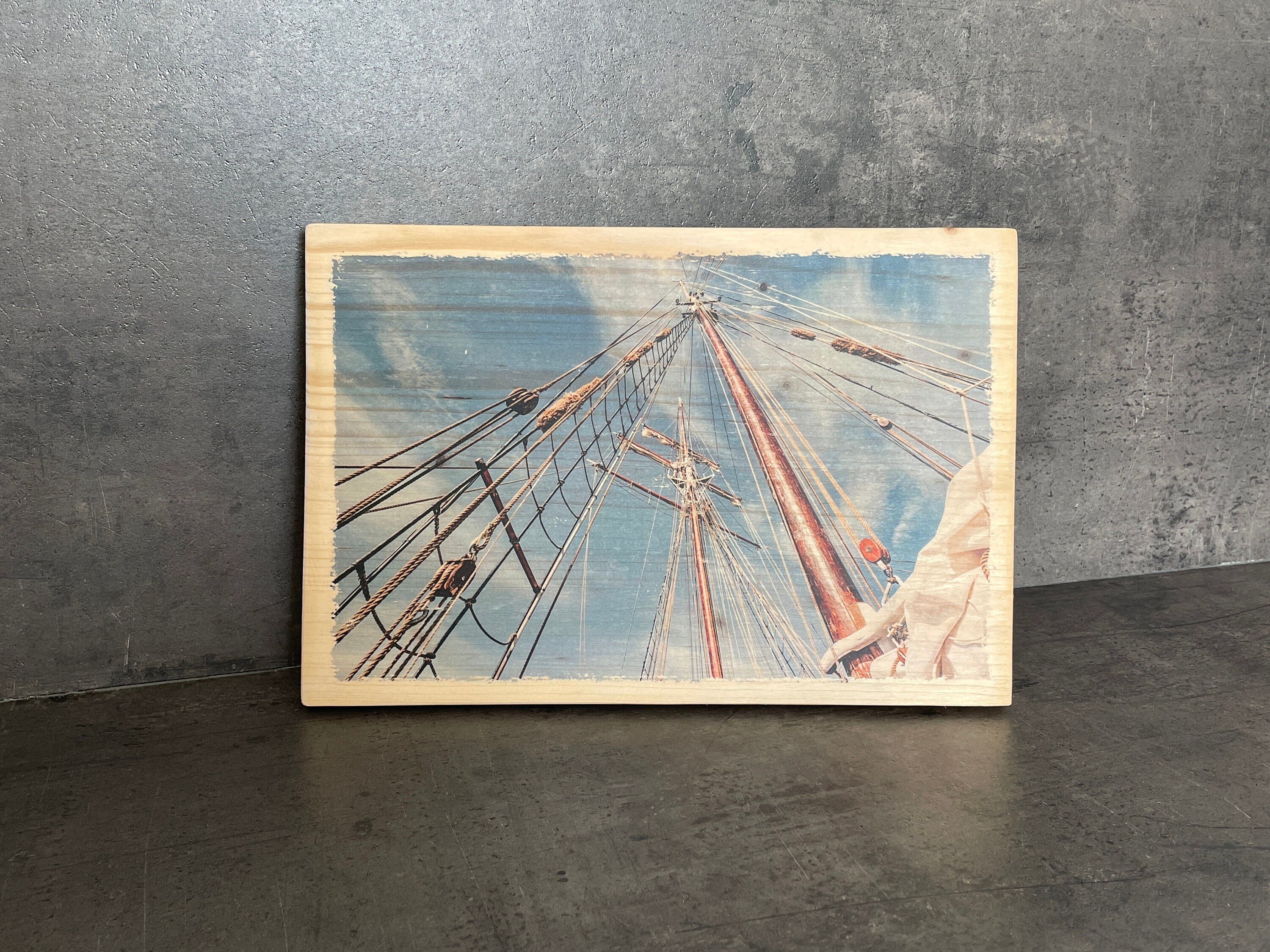 Photo sur Bois Artisanale - Mât de Voilier