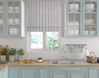 Store romain décontracté personnalisé | Tissu à rayures Newham | Store romain à rayures bleu gris et blé | Parure de fenêtre sans fil | Store de cuisine personnalisé