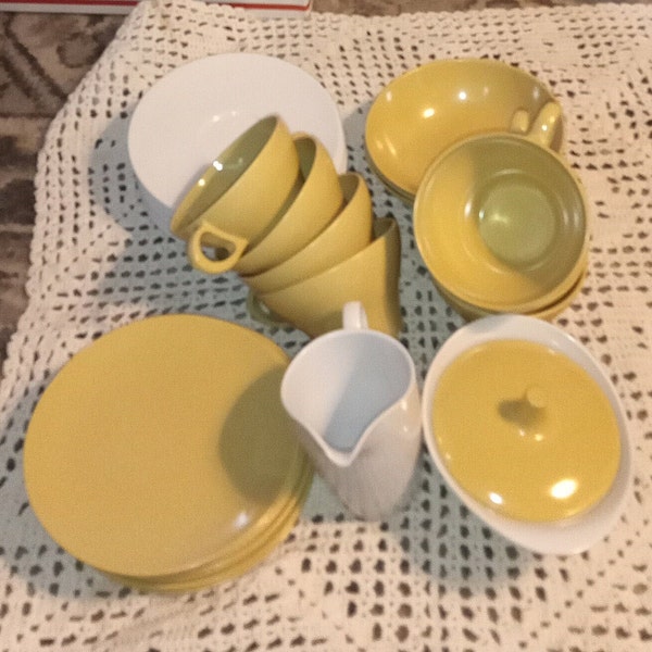 Vintage Yellow-Gold and White Melmac Dishes