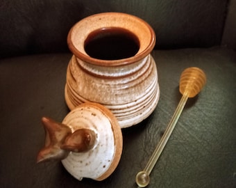 Vintage Honey Pot with Drizzle Stick--Pottery