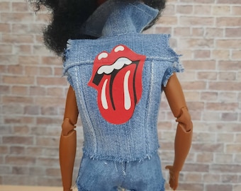 Denim vest en short voor gewone vrouwelijke poppen van 30 cm