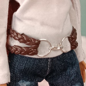 Veste, chemise, écharpe, pantalon, ceinture, sac, chaussures et collier pour poupée-femme de 11 pouces 30 cm belt