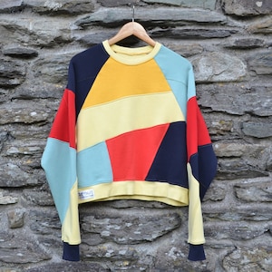 Skrócona bluza z patchworkiem - kolorowa bluza - bluza z recyklingu