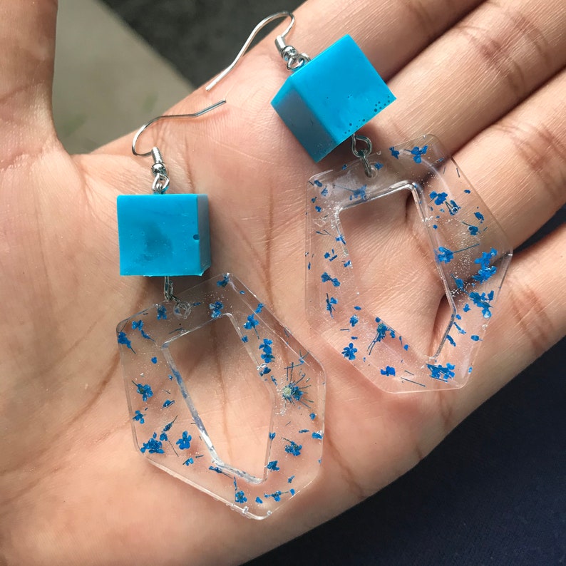 Summer Floral Earrings Resin Floral Earrings Blue Organic Flower Earrings Lightweight Earrings Resin Earrings