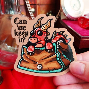 Kobold inna Taschen Sticker! - witzig, Geschenk, wasserfest, geeky, nerdig, D&D, süß, kawaii, Fantasy, DnD, Kobold, Drache, Tasche?