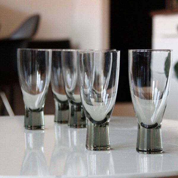 2 x Smoked 'Canada' stemless wine glasses by Per Lütken for Holmegaard, 50s Danish modern glassware, retro mid-century tableware