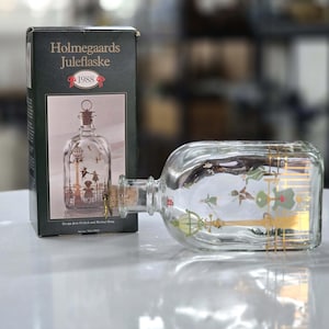 Pretty Holmegaard 1988 Christmas bottle,  seasonal liquor decanter, vintage adult advent calendar bottle, traditionel Scandinavian hygge