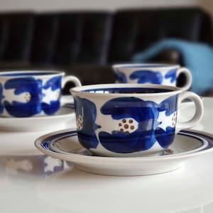 Vintage &#39;Blaa Almue&#39; teasets handpainted by Yamato for Hiline, Danish midcentury modern teaset, 70s Scandinavian stoneware