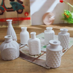 NEW 3D Cement Concrete Resin Perfume Bottle Flower Vase Silicone Mold, Dried Flower Vase Plaster Mold, Table Decor Flower Arrangement Mould