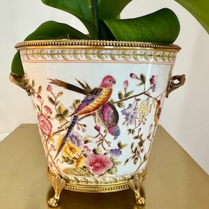 Porcelain Cache Pot planter Filagre Gold Ormolu Planter Floral Birds Design Orchid Flower Pot Vintage designed White Floral flower vase pot