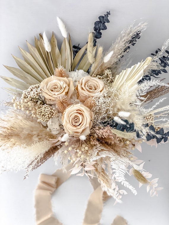 Boho White and Gold Pampas Grass Floral Arrangement Wedding Centerpiece -   Sweden