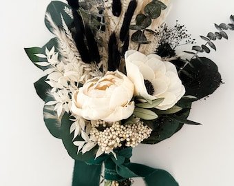 Black and White Small Dried Floral Bouquet/ Bride and Bridesmaids/ Dried Flower Bouquet/ Wedding Flowers/  Keepsake Wedding Bouquet