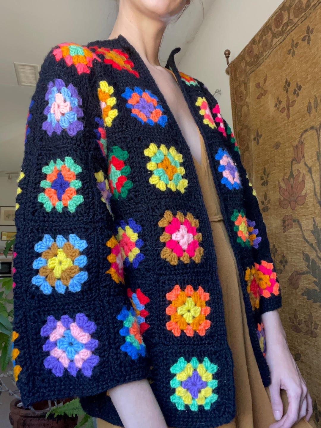 vintage cardigan 60s〜70s made in USA True Vintage C.1960s/70s Colorful Knif Granny Square Black Sweater