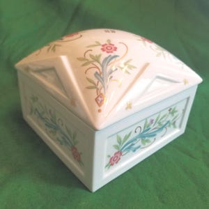 Prestige Place, &quot;Venetian Collection&quot; Square Vanity Trinket Dish