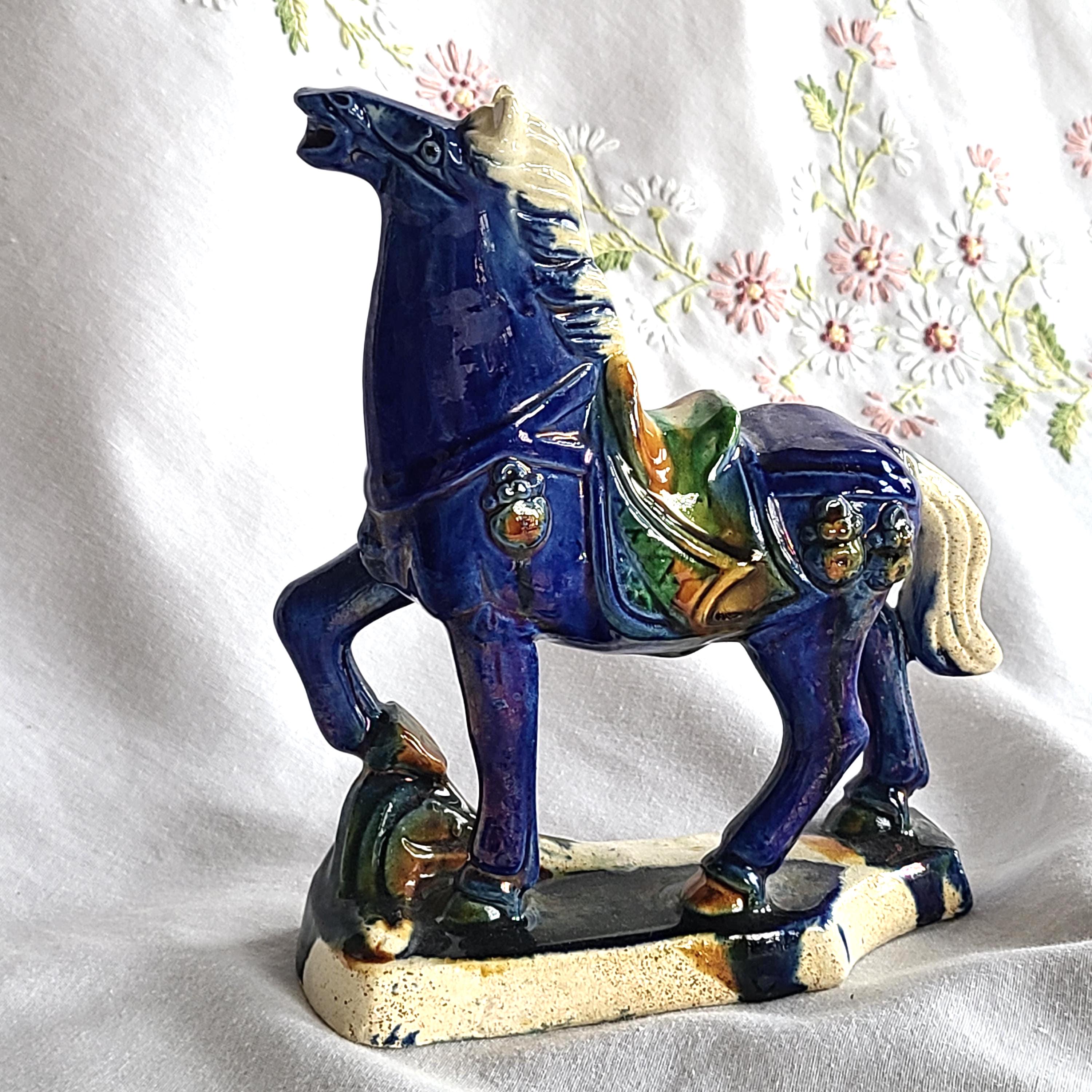 青い陶器の馬の彫刻　イタリア製 Ceramic Blue Horses - Etsy