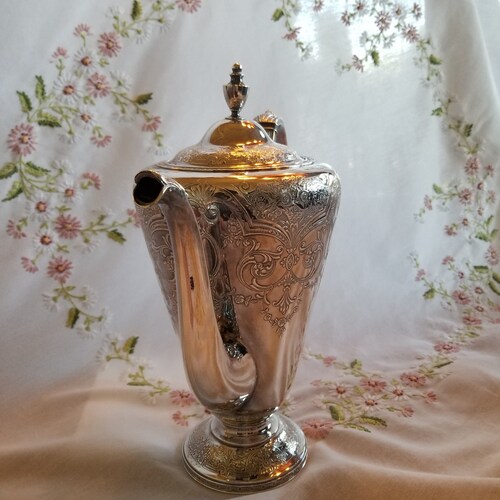 Wilcox International PAISLEY #7032 shops Silver-Plated Coffee Pot Circa 1920's